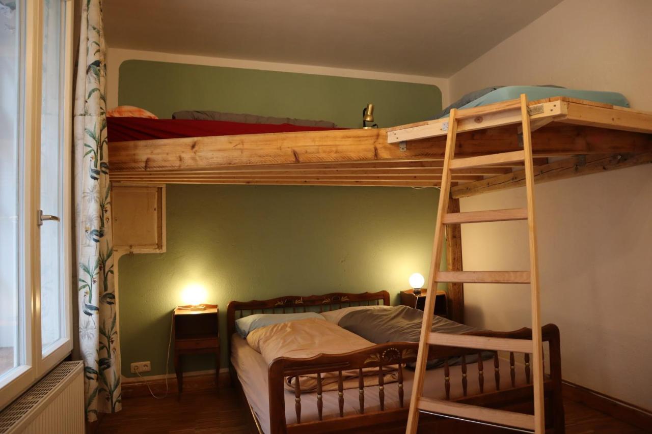 Schicksaal* Hostel *